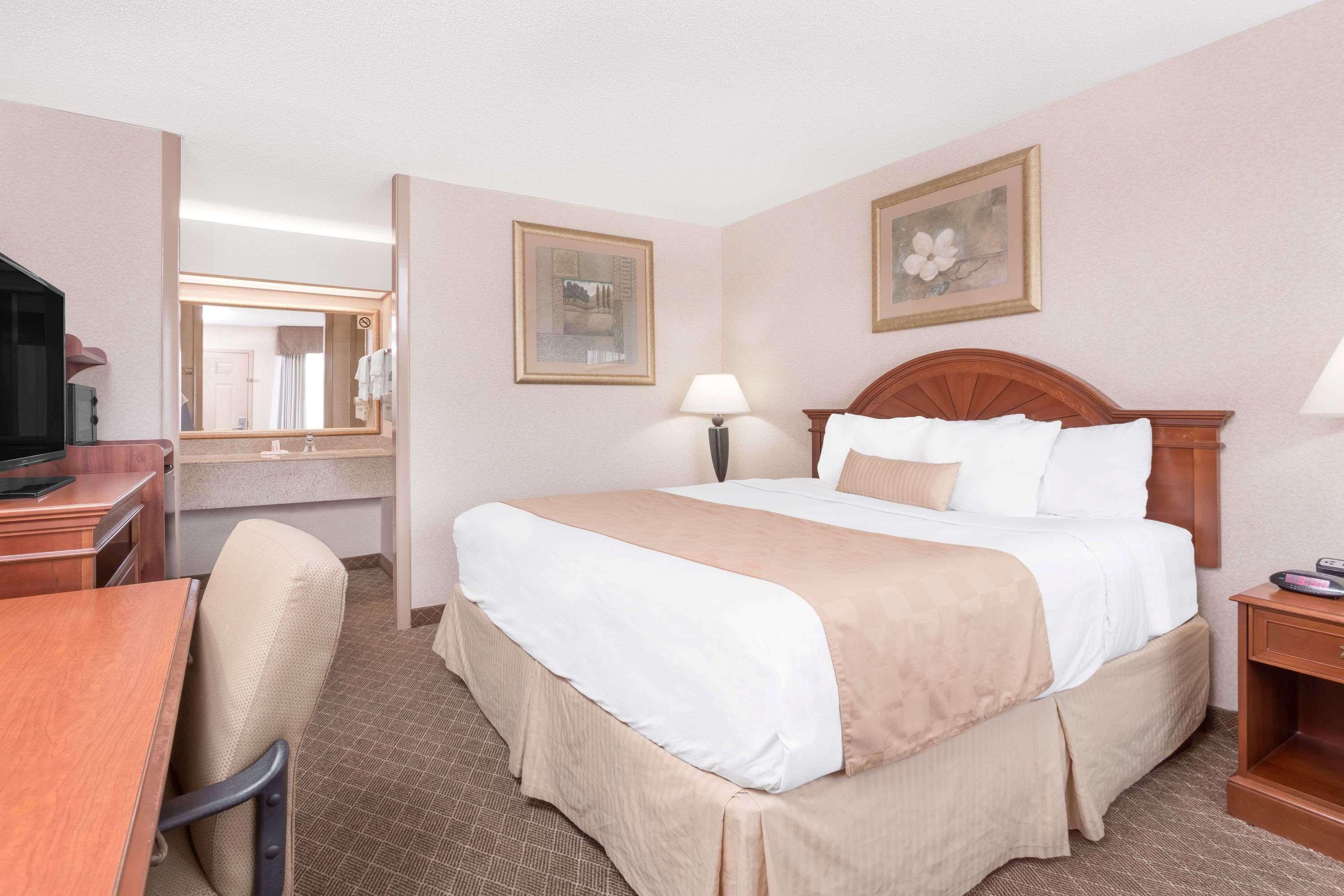 Hotel Ramada By Wyndham Macon Zewnętrze zdjęcie