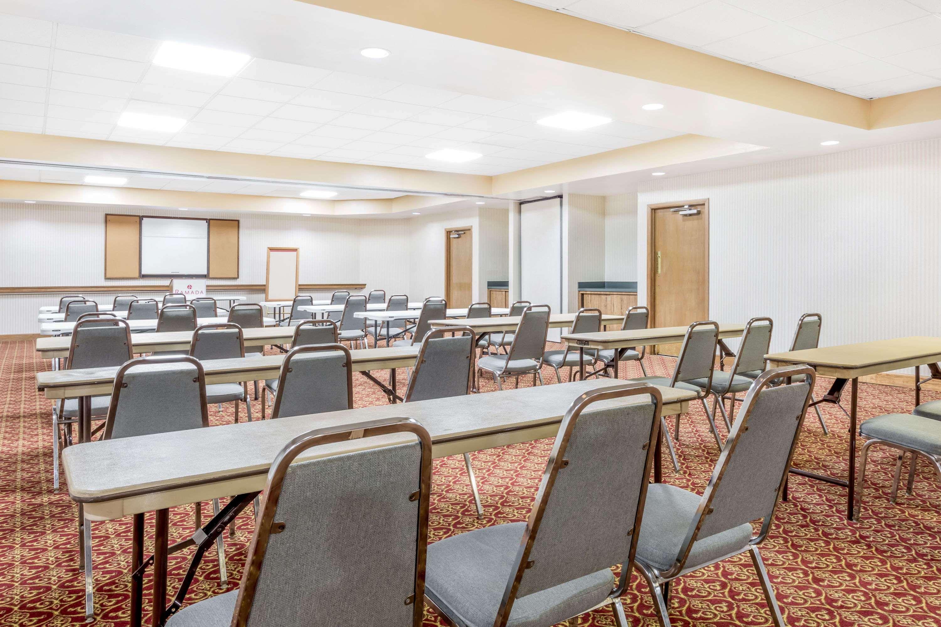 Hotel Ramada By Wyndham Macon Zewnętrze zdjęcie