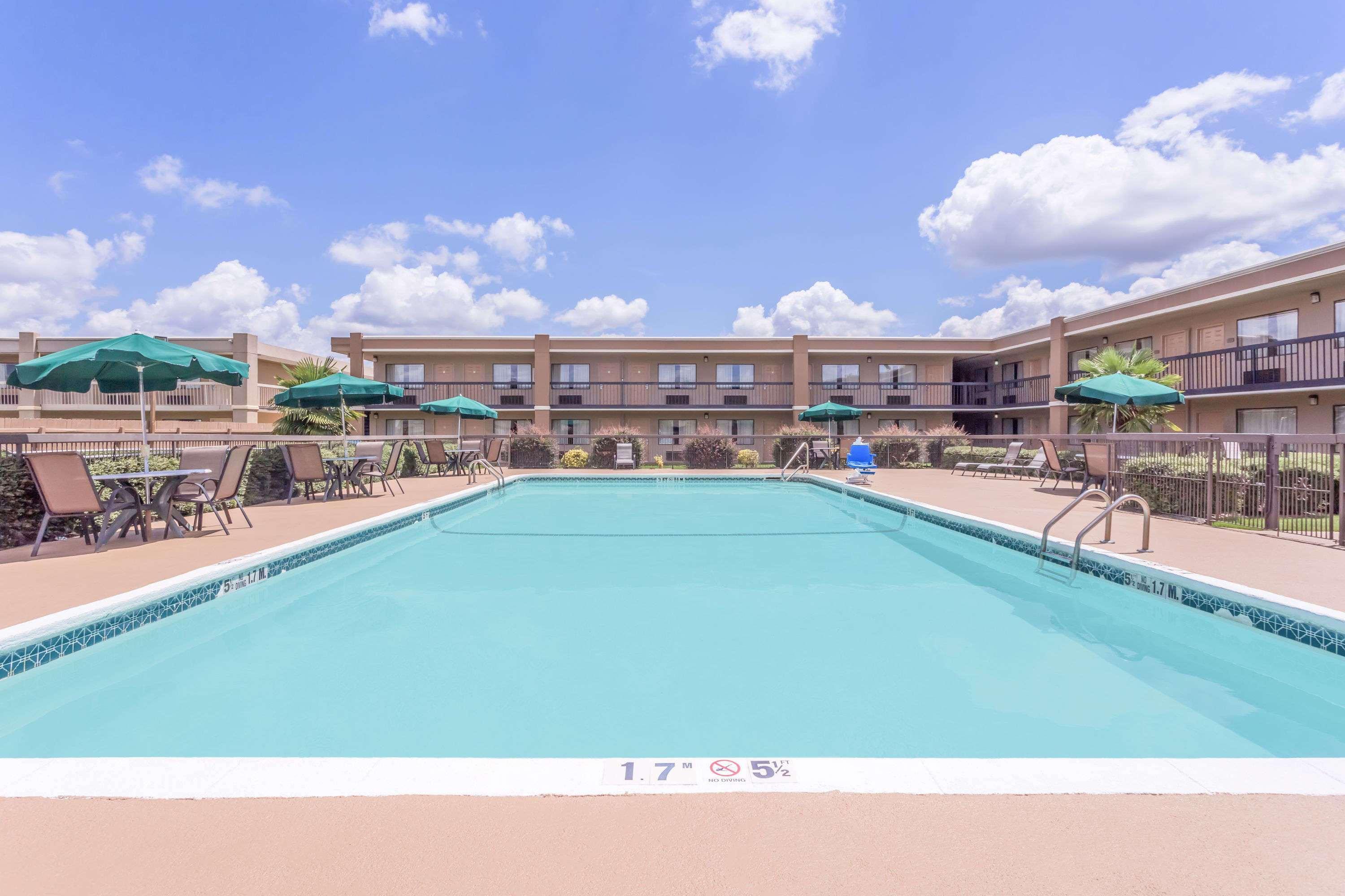 Hotel Ramada By Wyndham Macon Zewnętrze zdjęcie